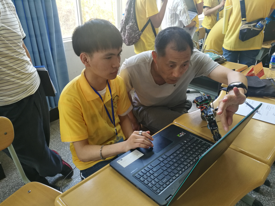 马春获2019年“华为杯”云南省大学生计算机作品赛二等奖