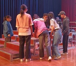 唱响红歌 忆峥嵘岁月