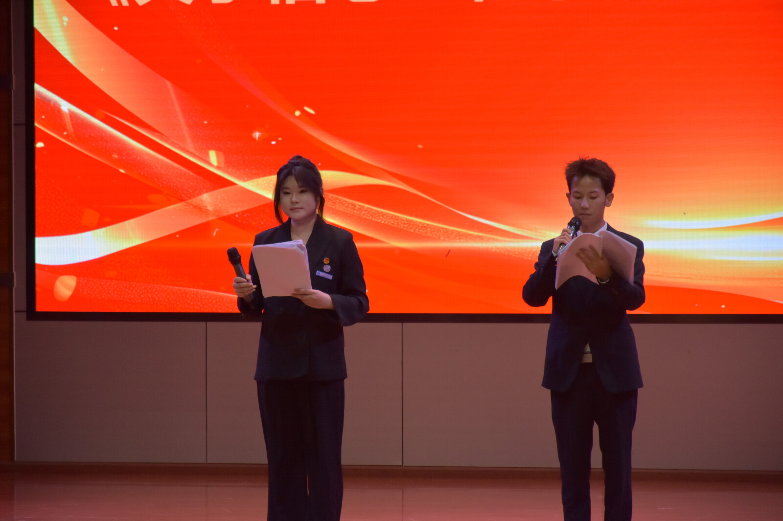 青春接力启新程，理想领航谱华章